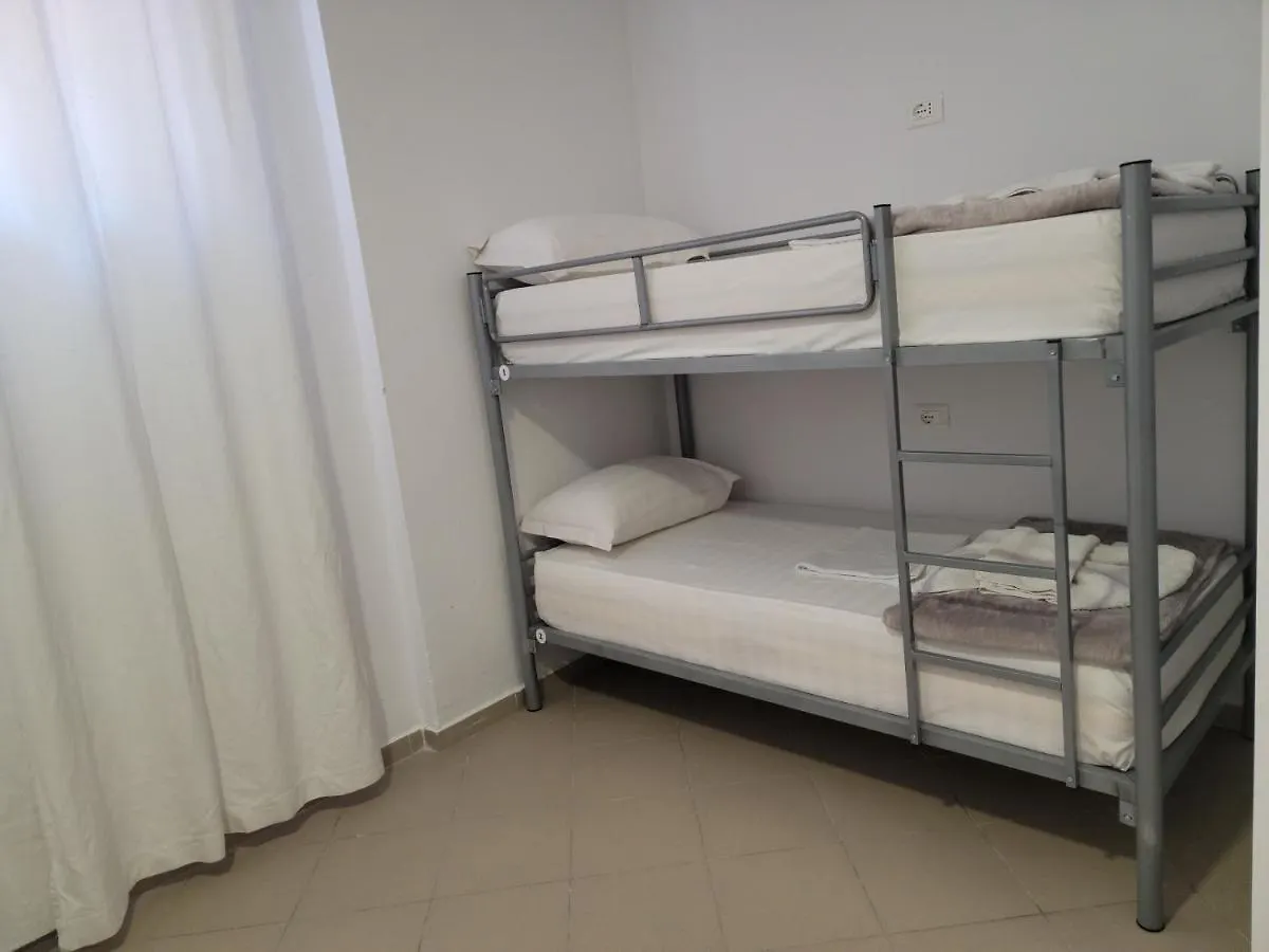 Hostel K13 Sarandë