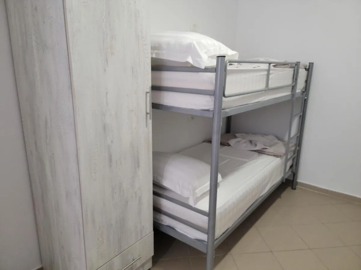 Hostel K13 Sarandë