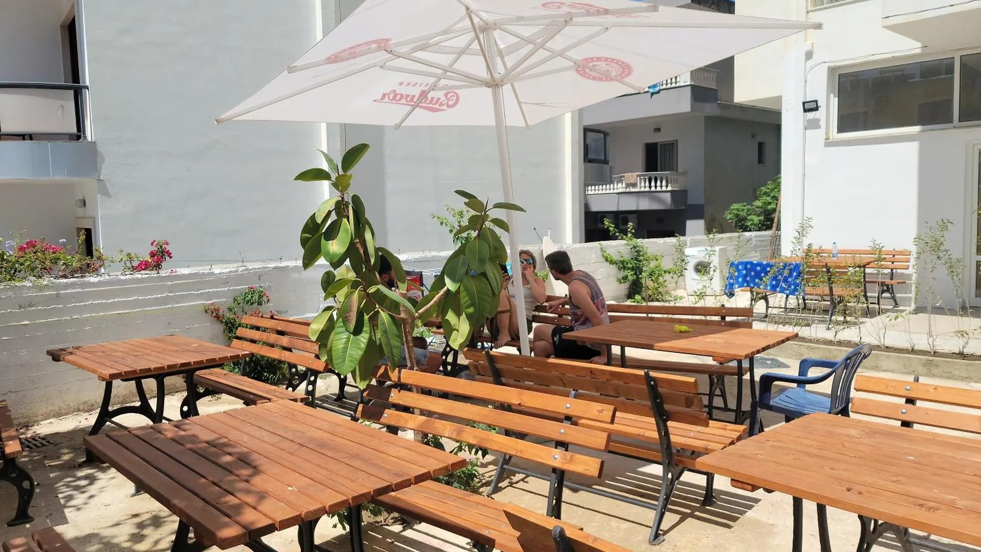 Hostel K13 Sarandë Albanië