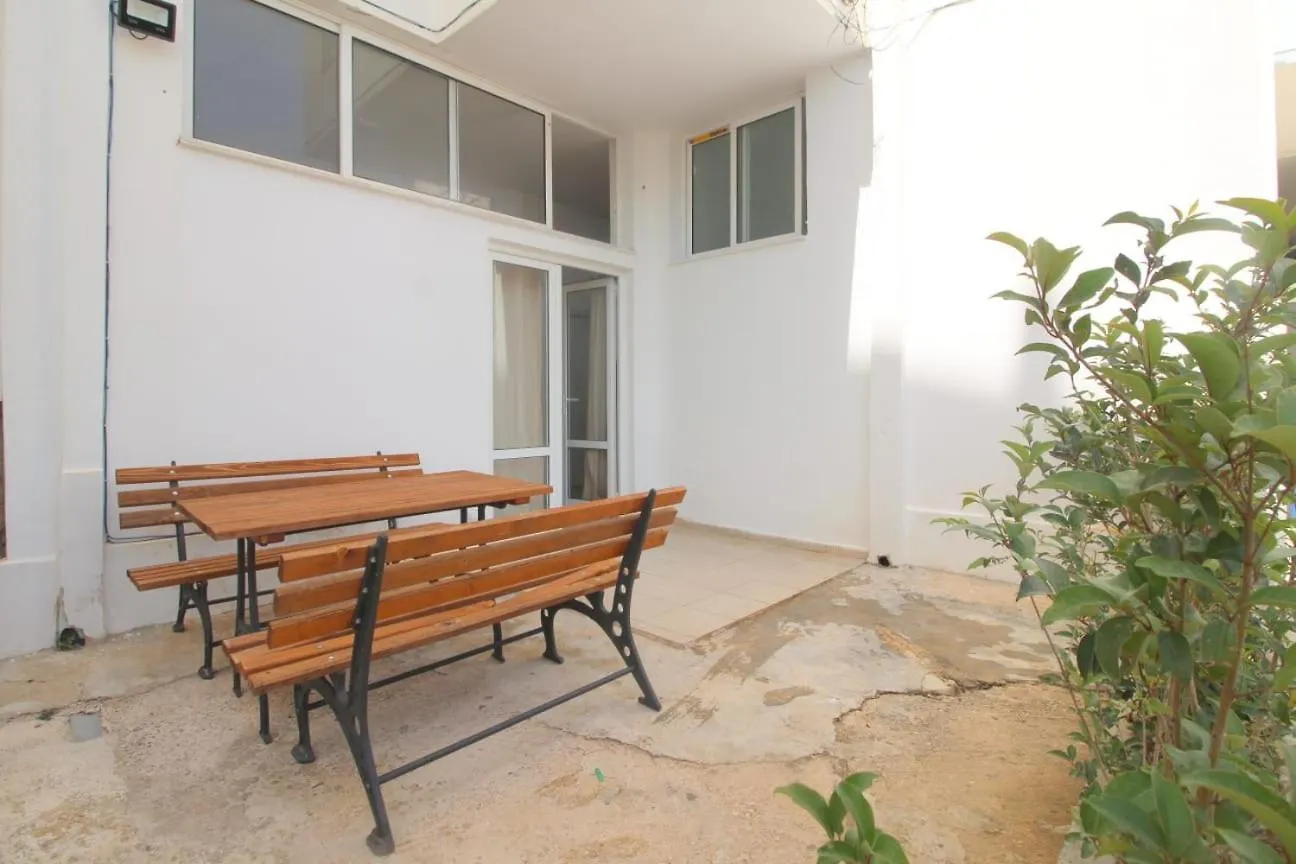 Hostel K13 Sarandë