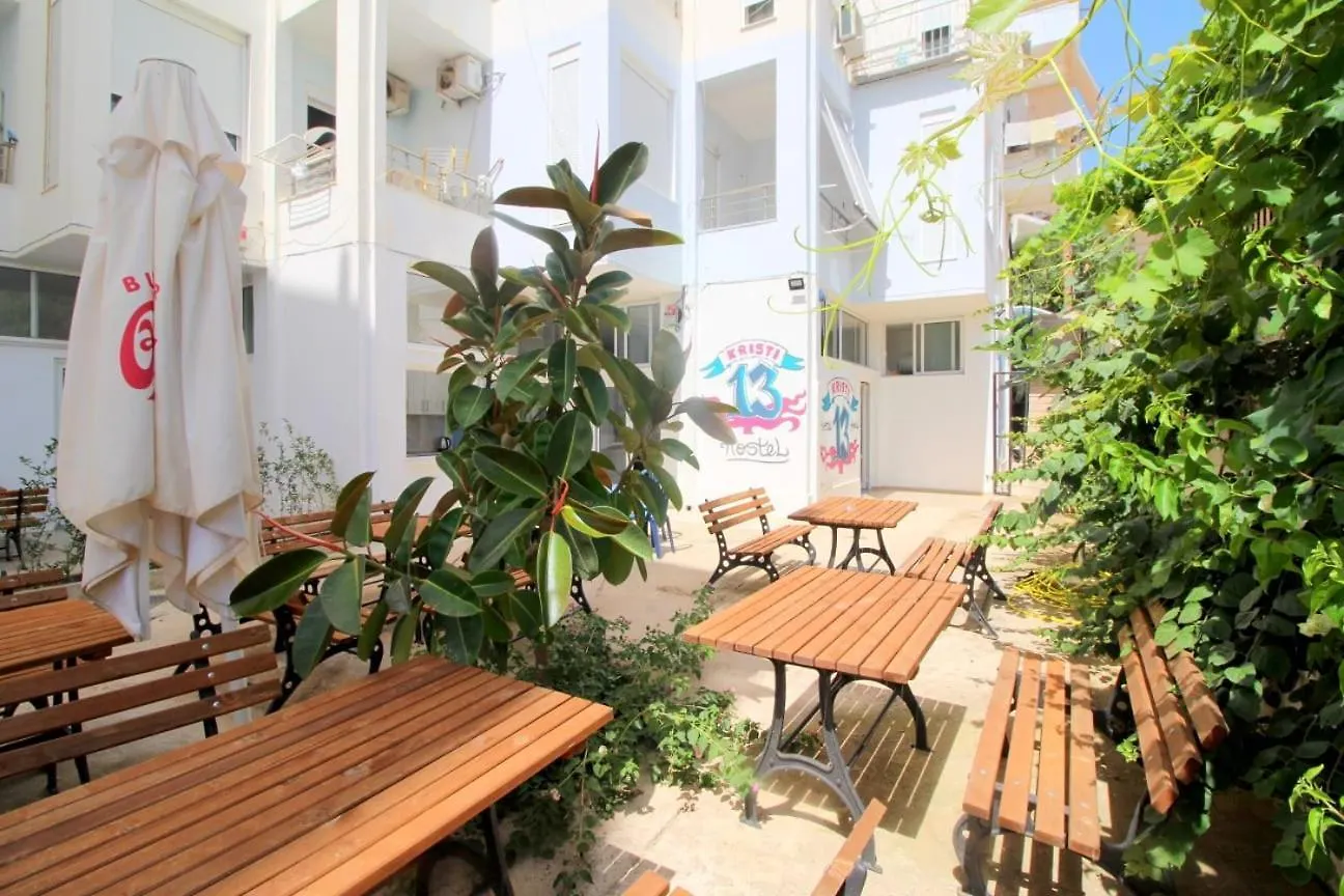 Hostel K13 Sarandë 0*,