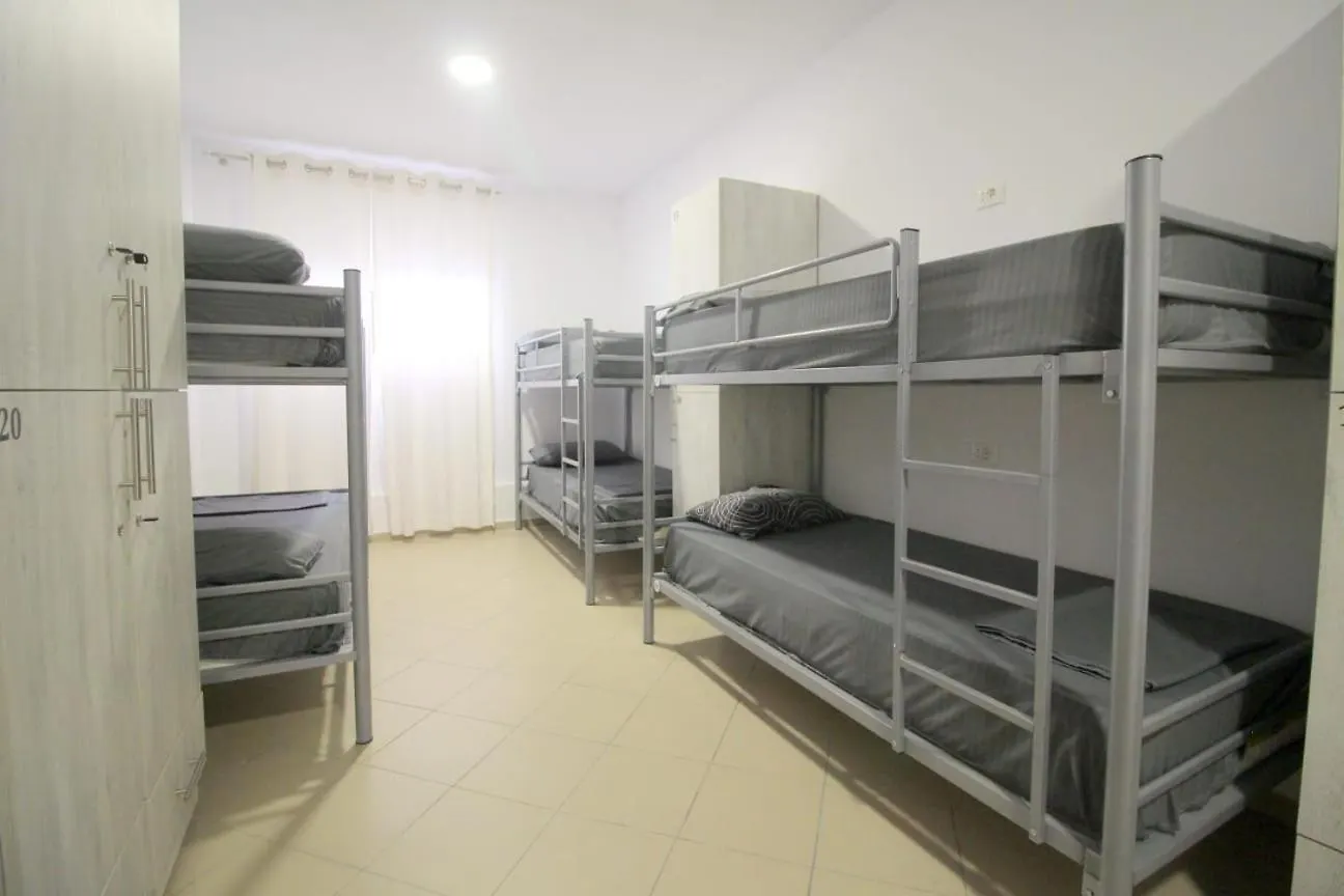 Hostel K13 Sarandë