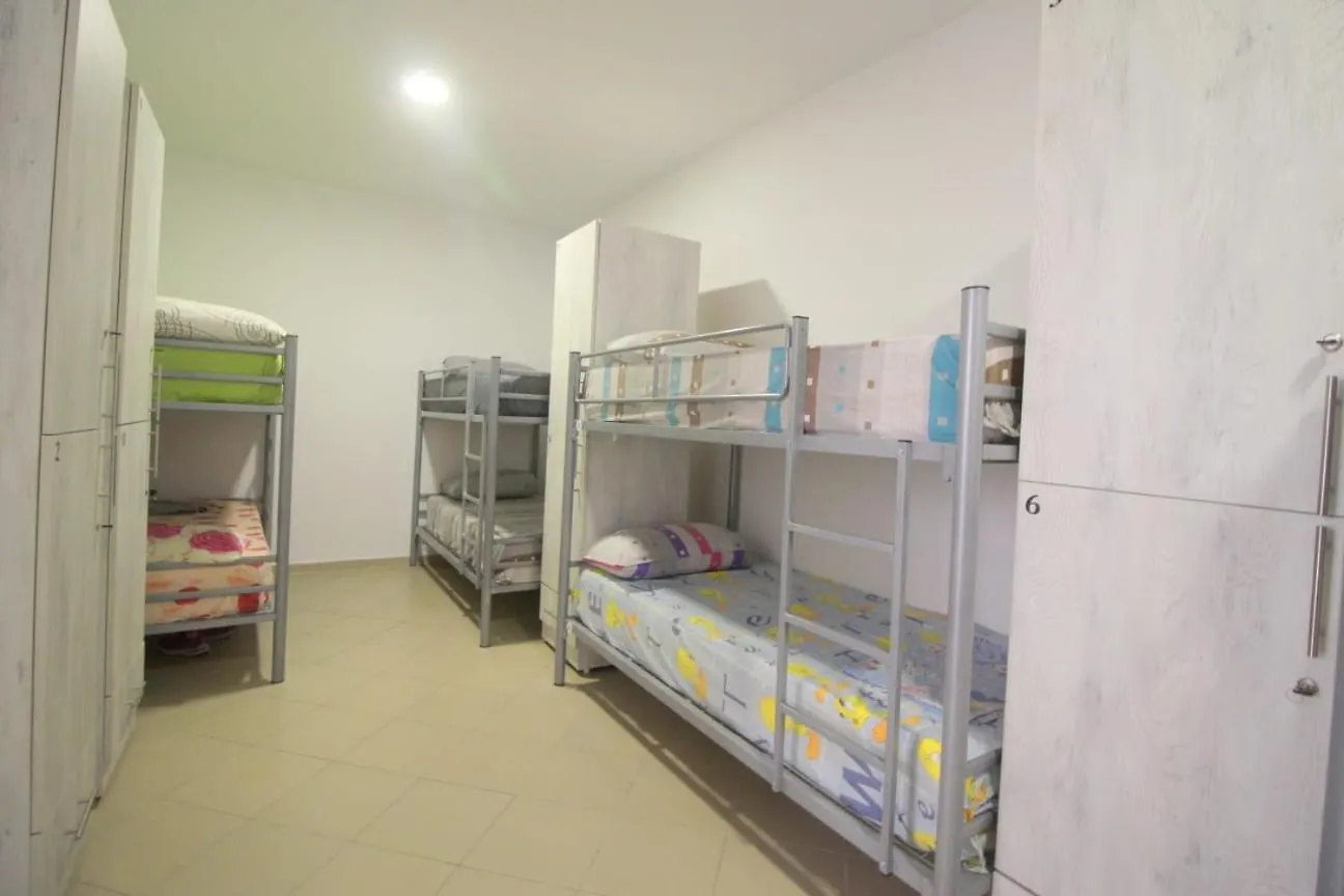 Hostel K13 Sarandë