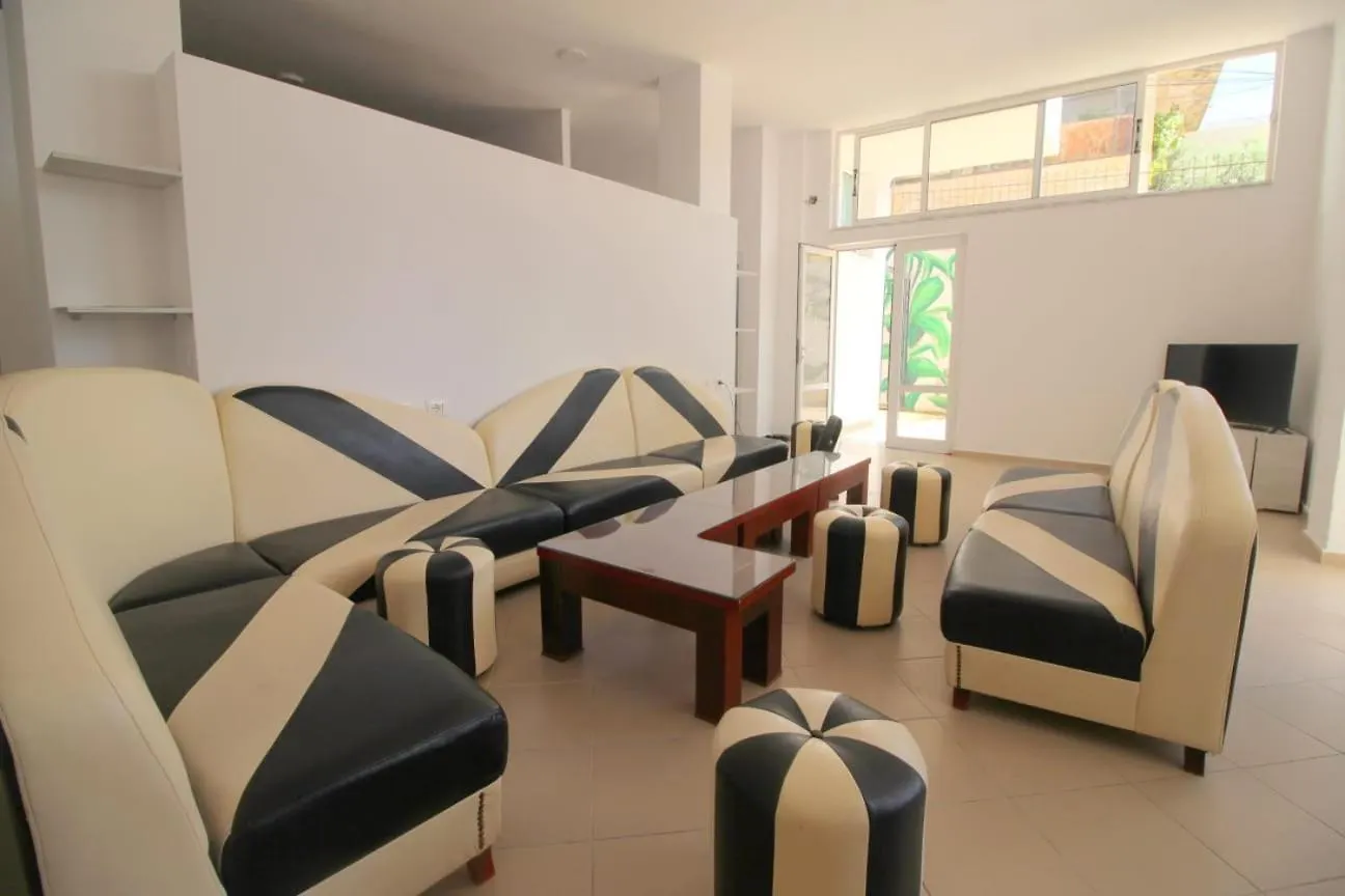 Hostel K13 Sarandë 0*,  Albanië