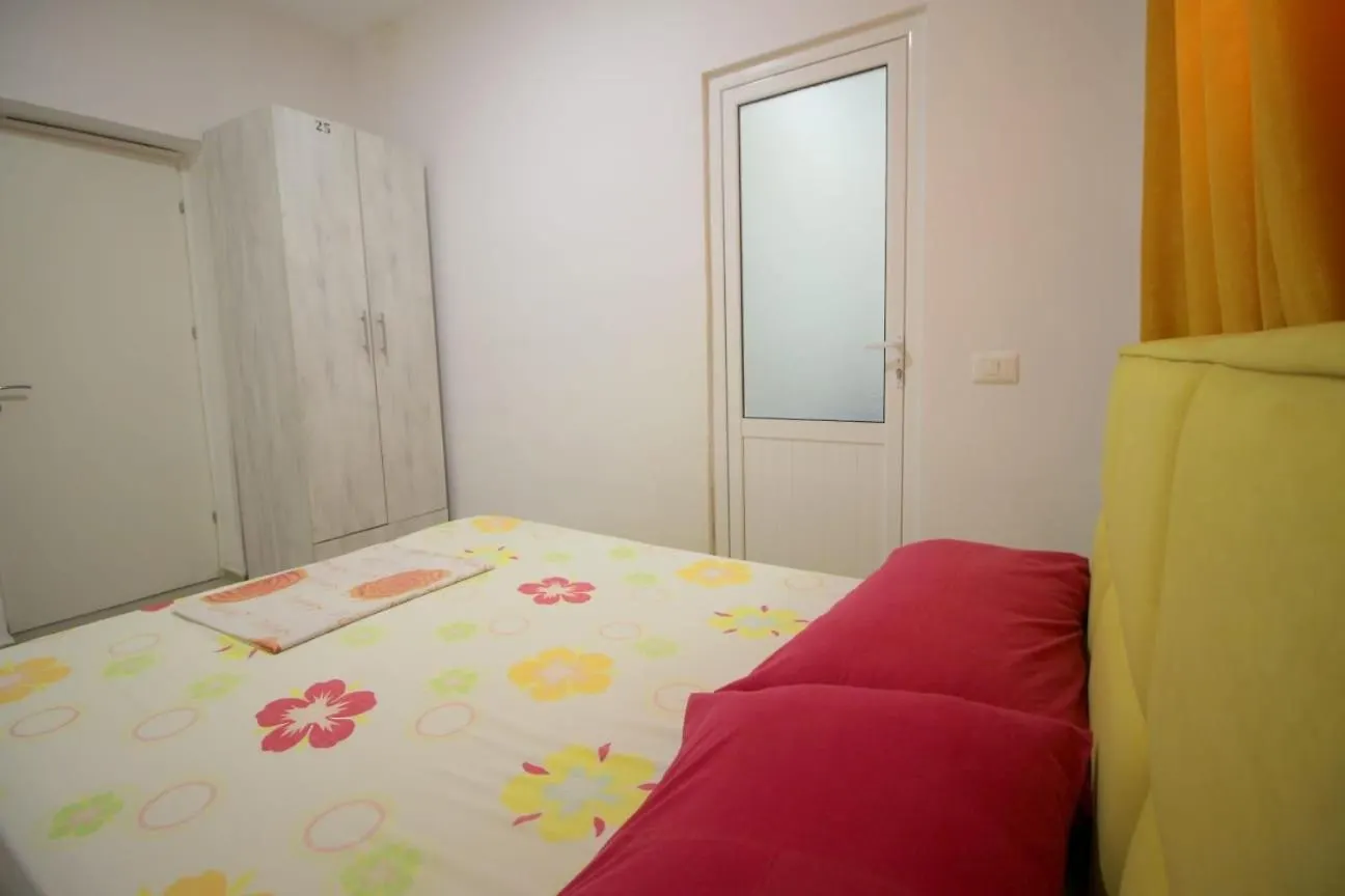 Hostel K13 Sarandë