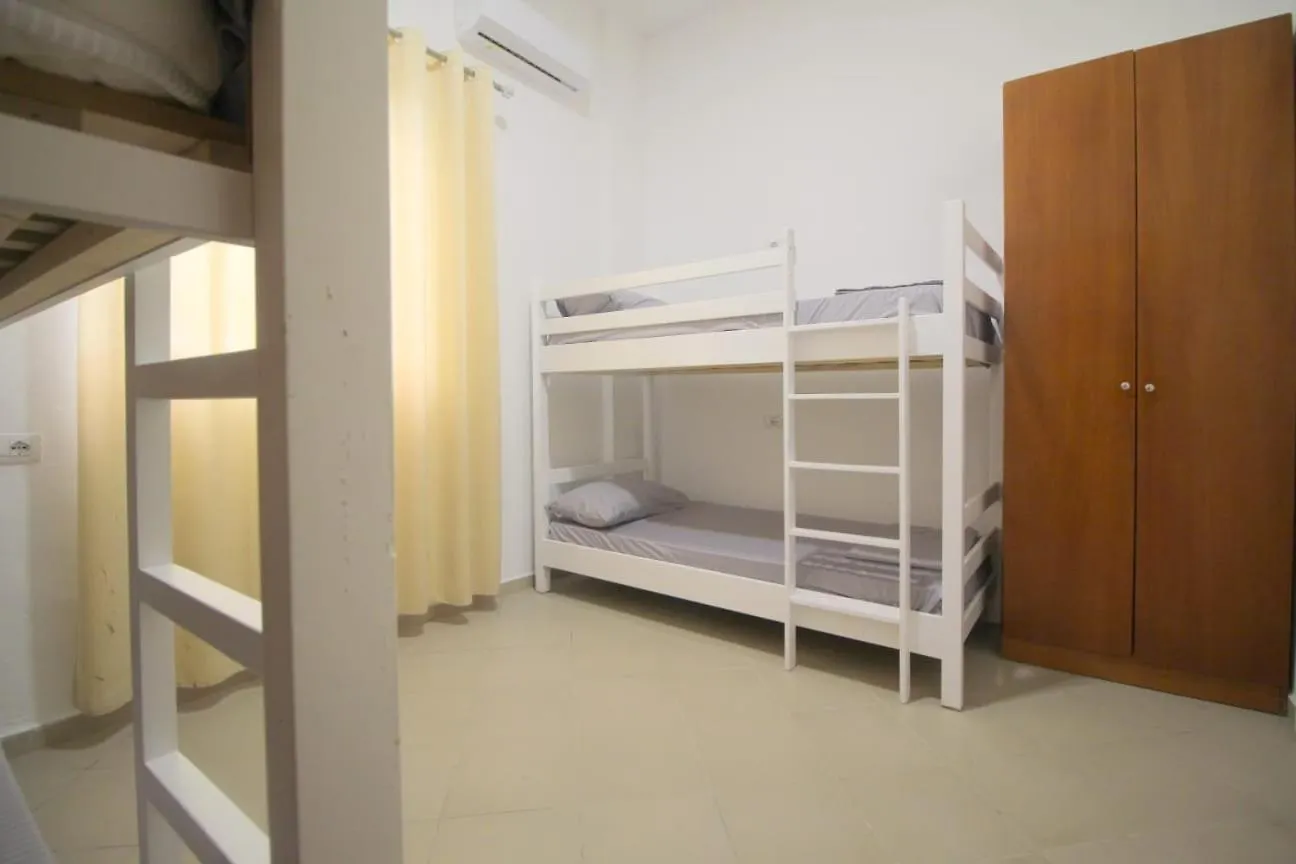 Hostel K13 Sarandë